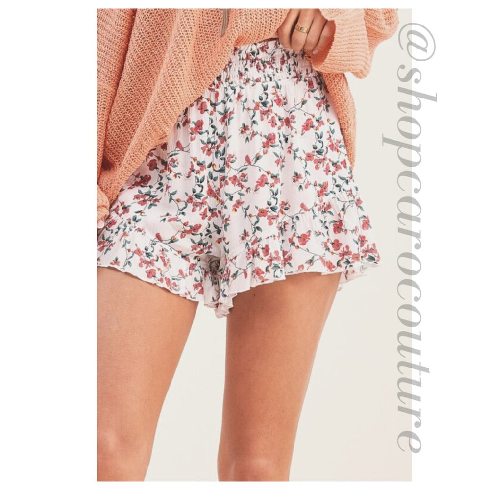 LA MIEL Floral Ruffle Shorts - WHITE